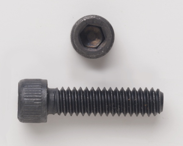 1X4SHCS 1-8 X 4 SOCKET HEAD CAP SCREW PLAIN
